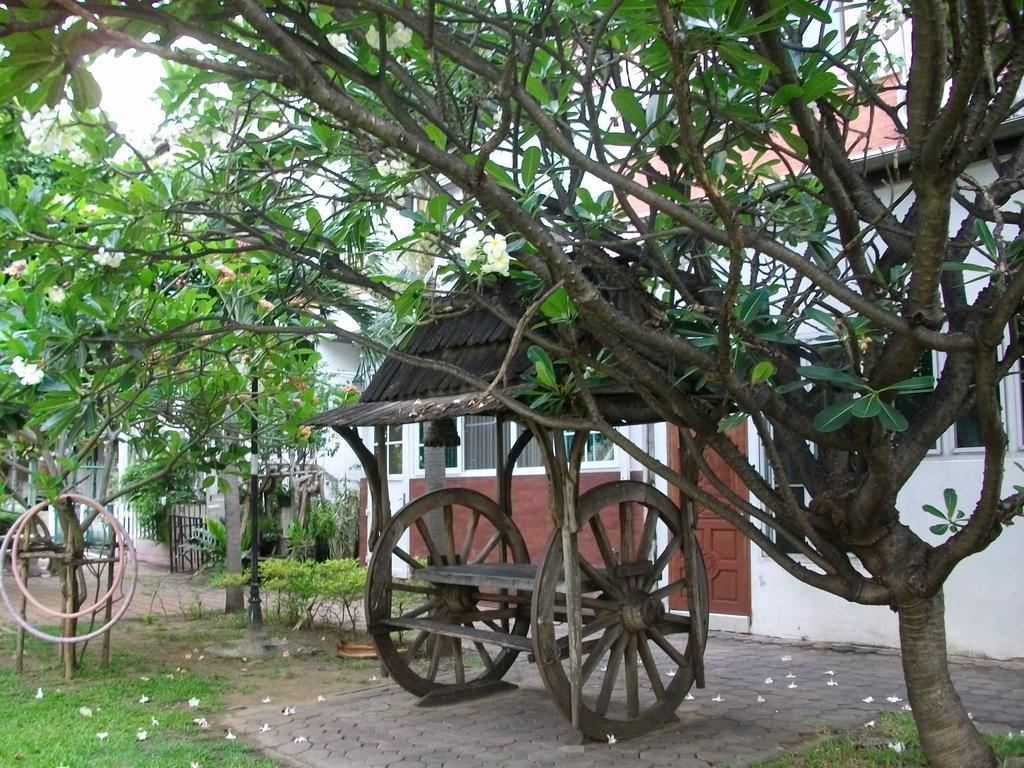 A Joy House - Kaset Nawamin City Bangkok Ngoại thất bức ảnh