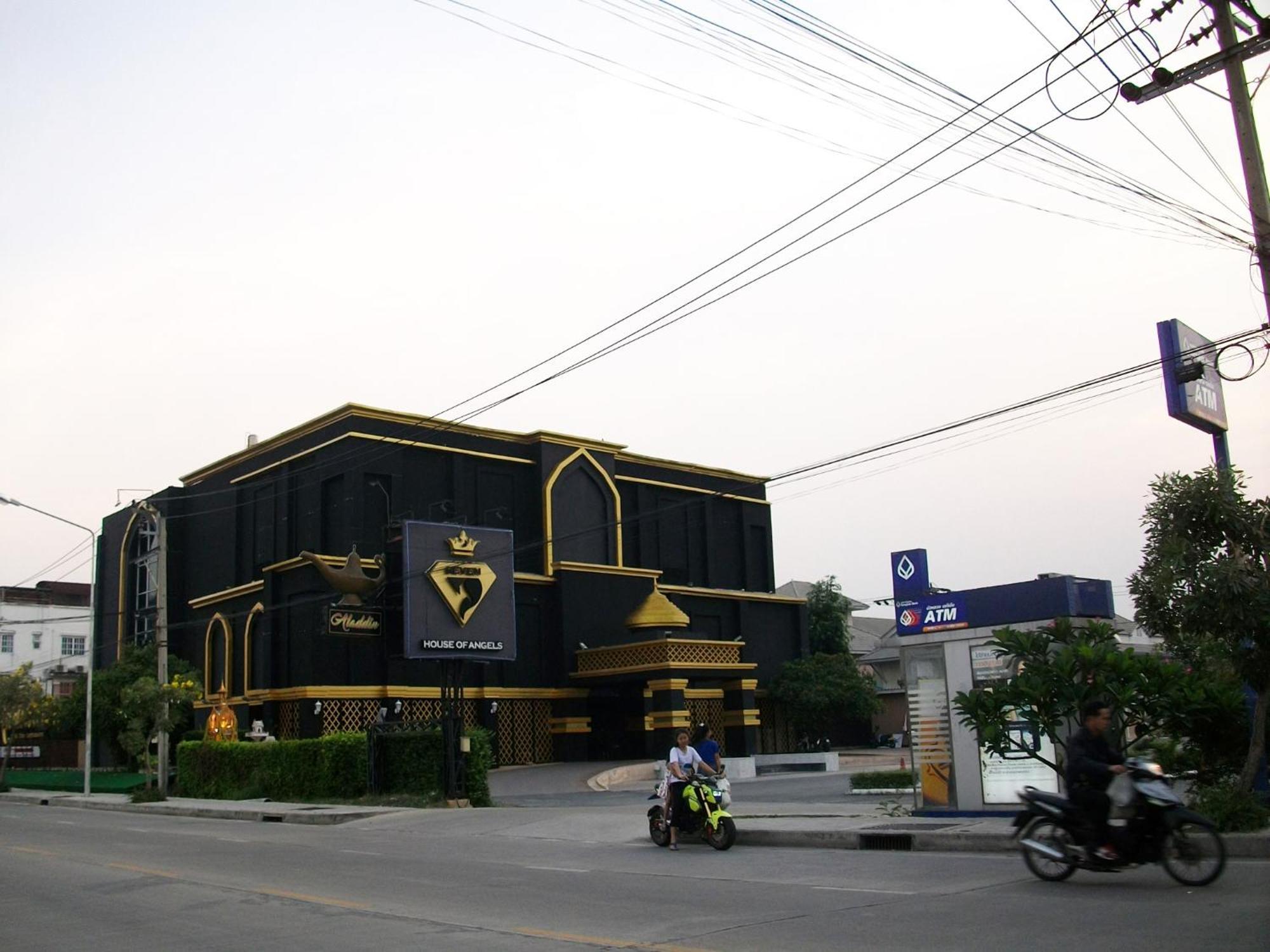 A Joy House - Kaset Nawamin City Bangkok Ngoại thất bức ảnh
